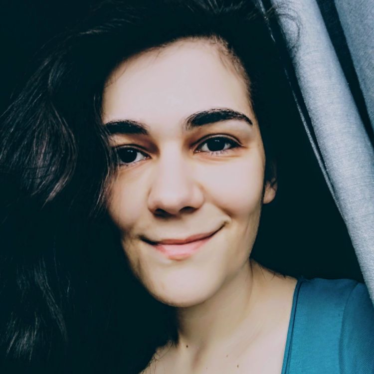 Alex Woodroe, author image