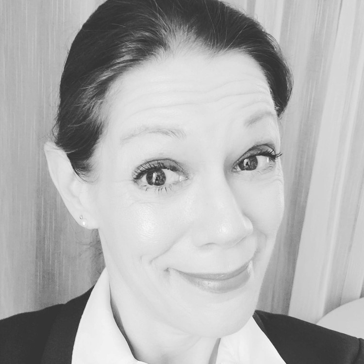 Melissa Ridley Elmes, author image