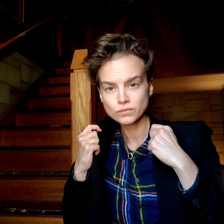 Valo Wing, author image